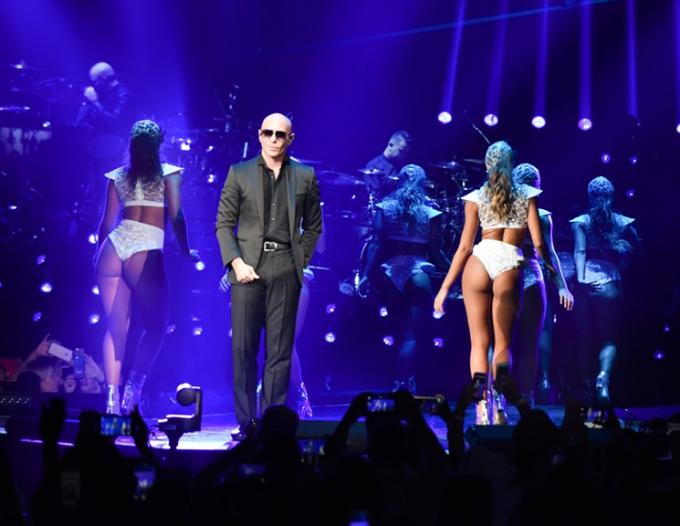 Pitbull at Walmart Arkansas Music Pavilion