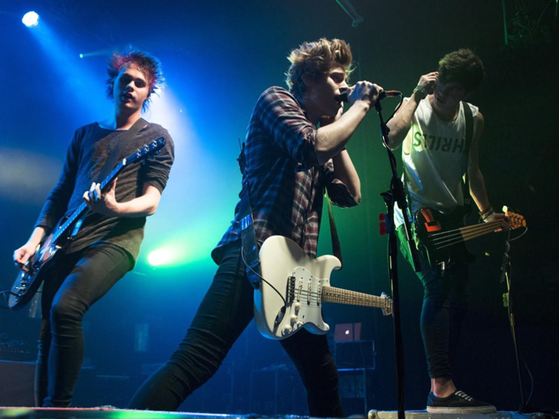 5 Seconds of Summer at Walmart Arkansas Music Pavilion