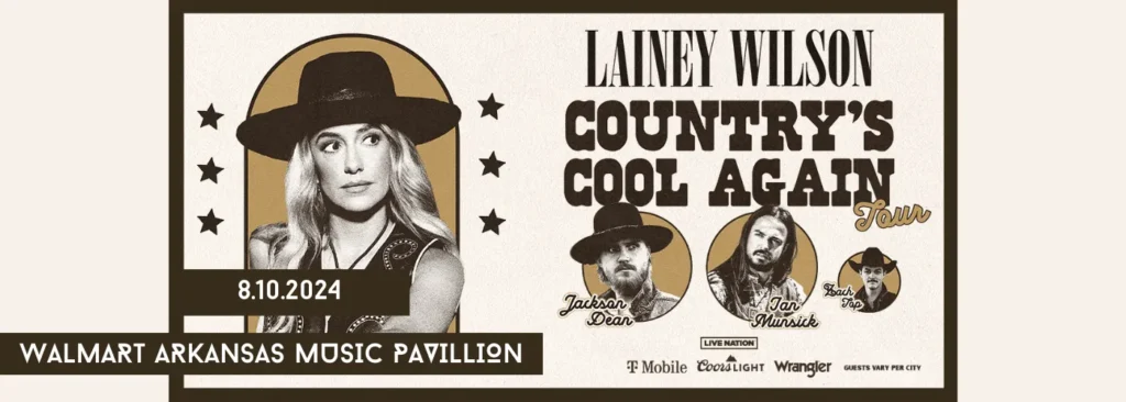 Lainey Wilson at Walmart AMP